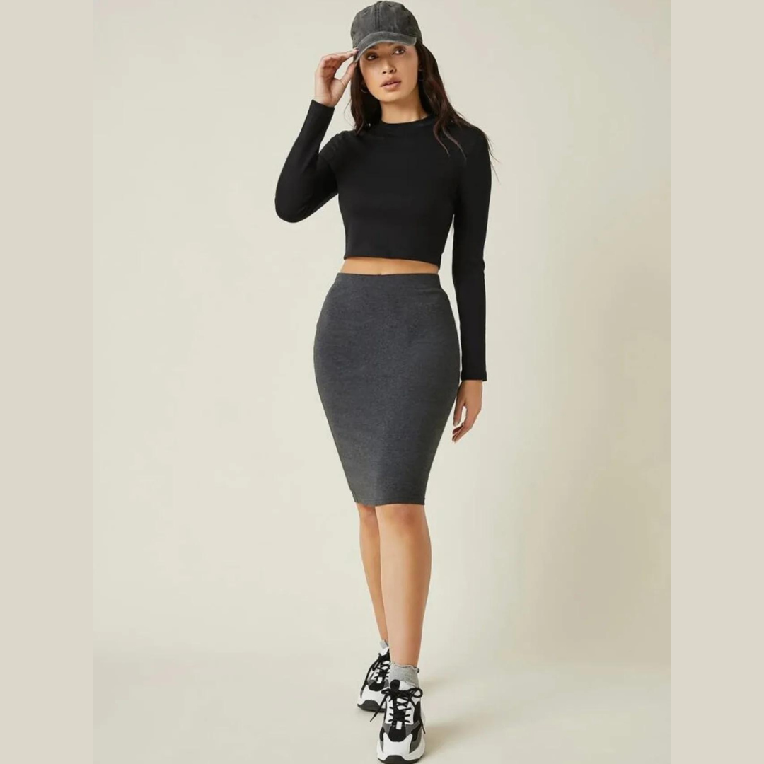 Black Crew Neck Slim Fitted Crop Top